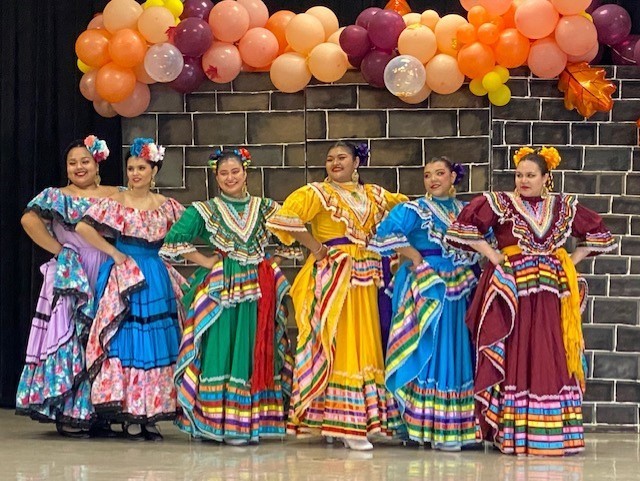 The high school Ballet Folklorico came and danced for the students on October 7th!
